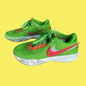 Nike Lebron 20 Stocking Stuffer Men’s Shoe size 8